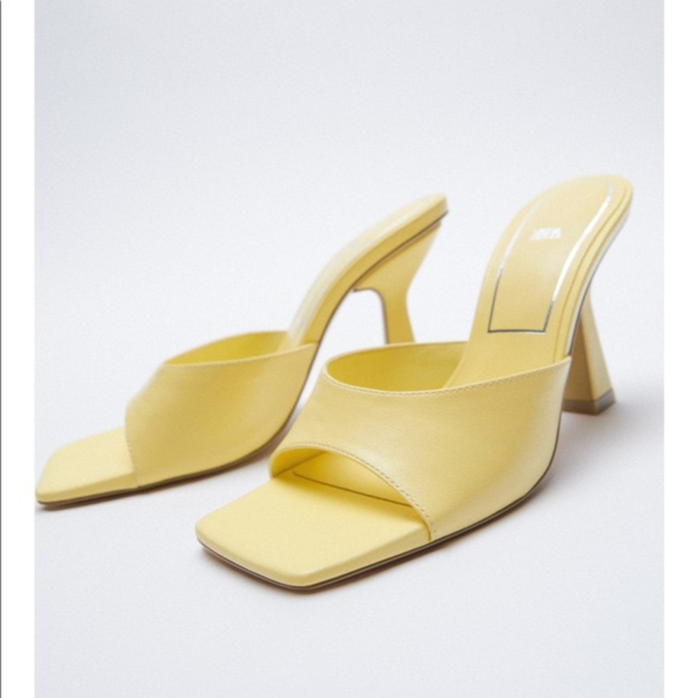 NWT - Zara- Yellow square toe heeled mules